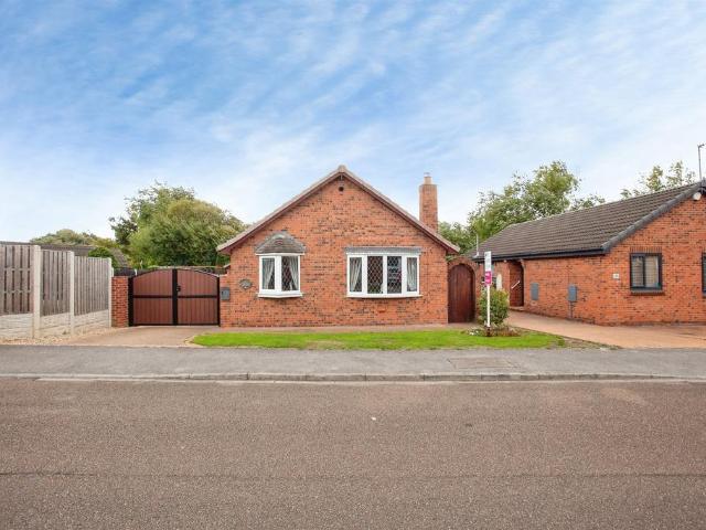 Bungalow for sale in Thurnscoe, South Yorkshire