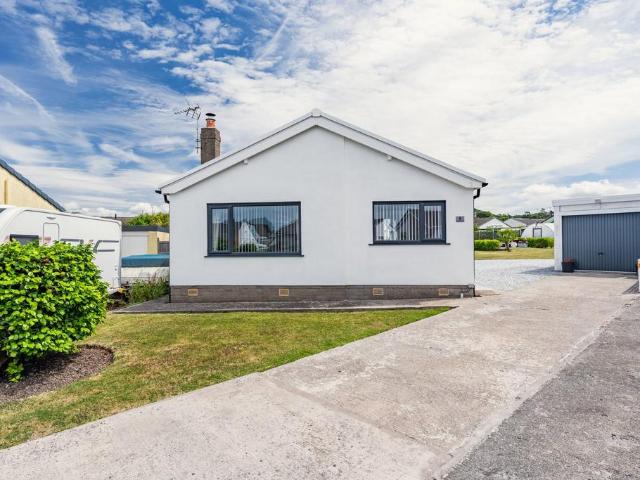 Bungalow for sale in Abergele, Wales