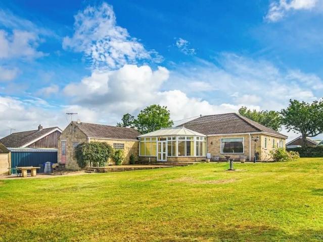 Bungalow for sale in Wisewood, South Yorkshire