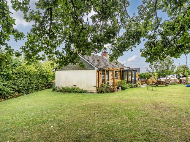 Bungalow for sale