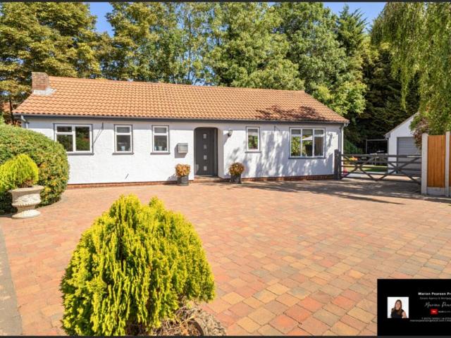 Bungalow for sale in Sawbridgeworth, Colliers End