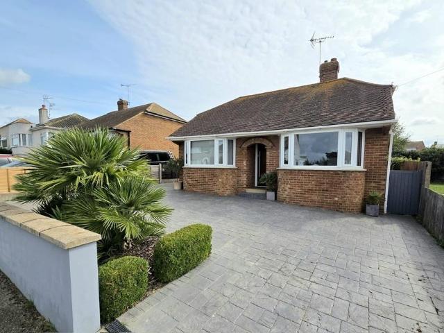 Bungalow for sale in Hampton, The Bridge