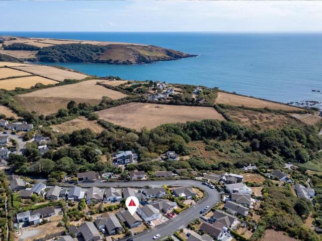 Bungalow for sale in Strode, Devon