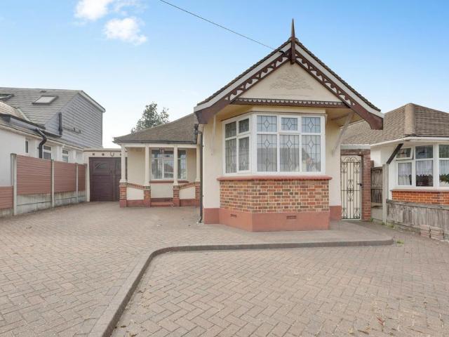 Bungalow for sale in Leigh-on-sea, Essex