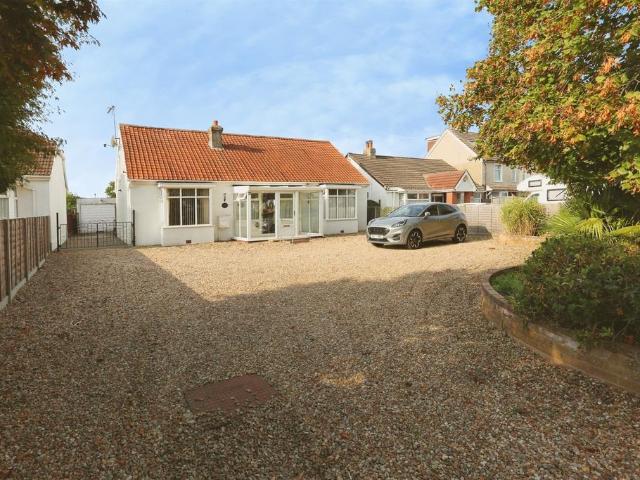 Bungalow for sale in Fleetlands, Gosport