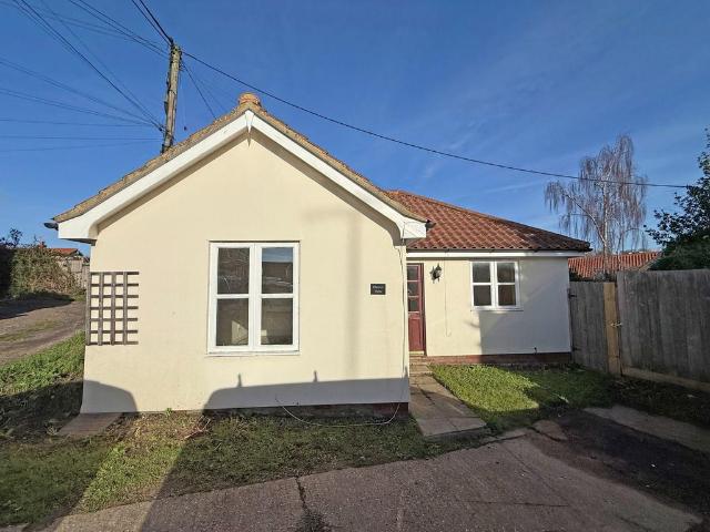 Bungalow for sale in Eastbridge, Suffolk