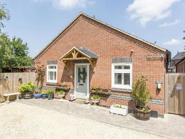 Bungalow for sale in Stanford On Avon, Leicestershire