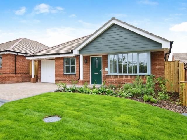 Bungalow for sale in Ashurst Bridge, Hampshire