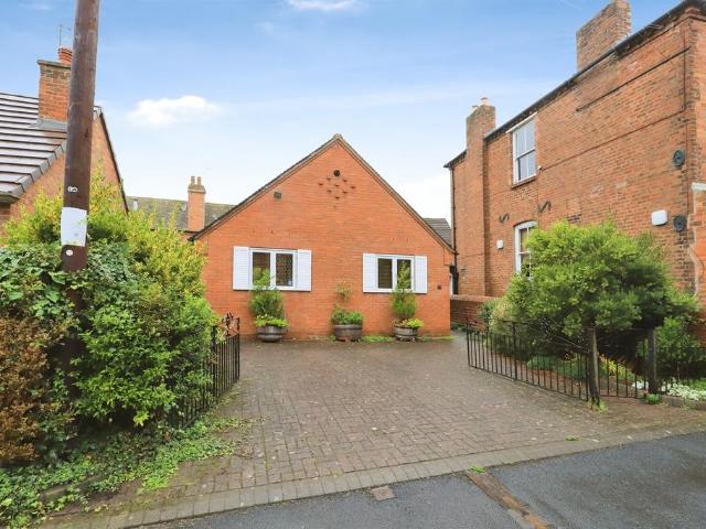 Bungalow for sale in Mitton, Wyre Forest