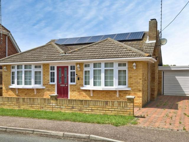 Bungalow for sale in Canvey Island
