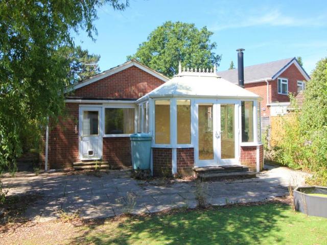 Bungalow for sale in Butlocks Heath, Helford