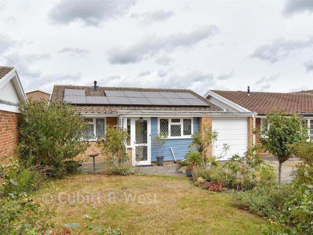 Bungalow for sale in London Borough of Croydon, Greater London