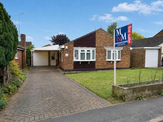 Bungalow for sale in Leighton-Linslade, Linslade