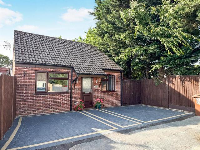 Bungalow for sale in Chedburgh, Suffolk