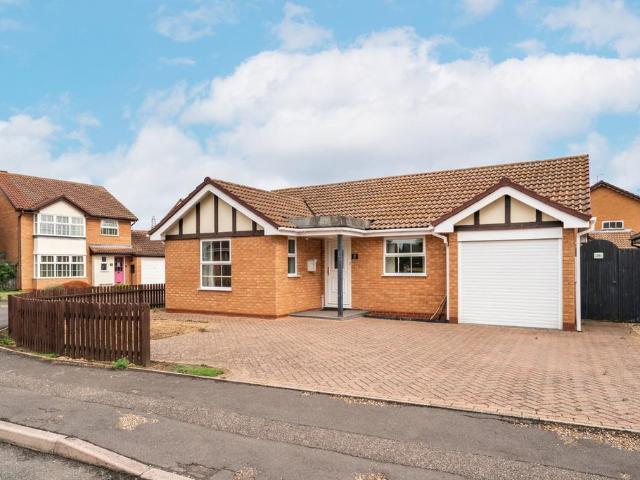Bungalow for sale in Huntingdon, Huntingdonshire