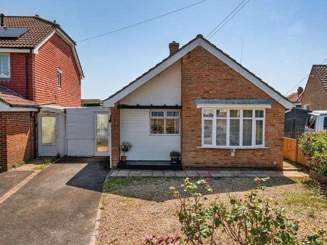 Bungalow for sale in Ash, Kent