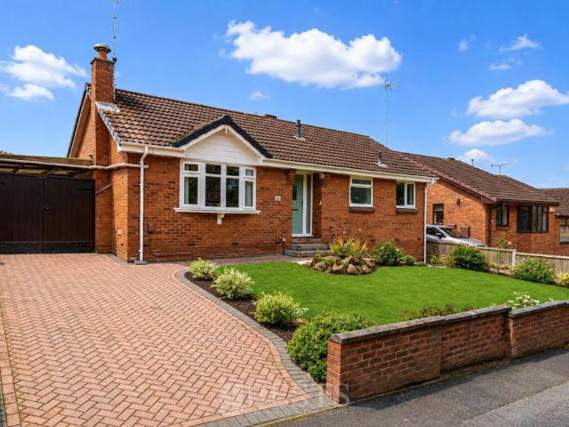 Bungalow for sale in Halton