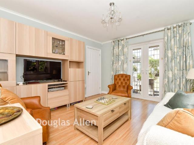 Bungalow for sale in Gidea Park, Greater London