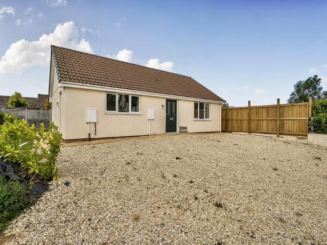 Bungalow for sale in Thurloxton, Somerset