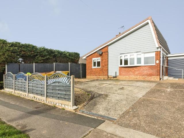 Bungalow for sale in Eastbridge, Suffolk