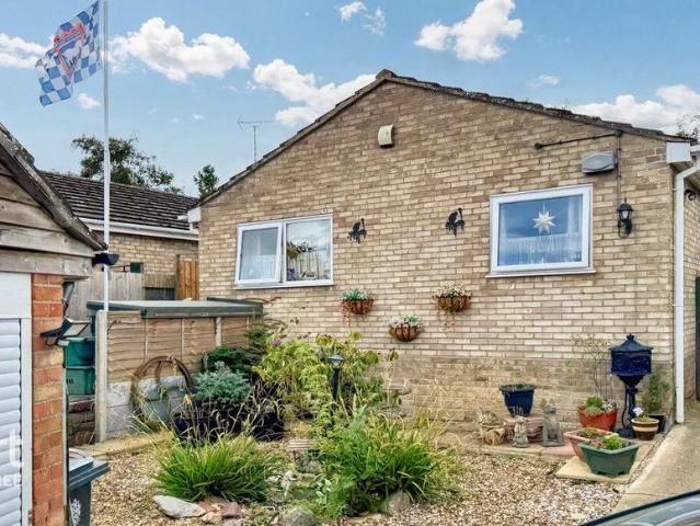 Bungalow for sale in Lawford, Dale Hill