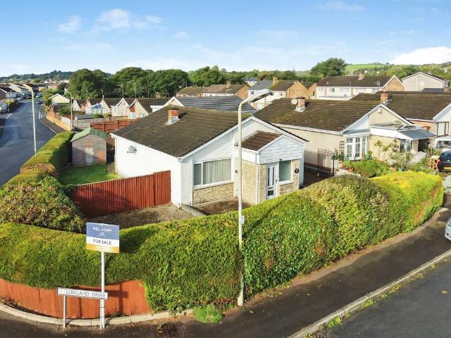 Bungalow for sale in Llantwit Fardre, Tonteg
