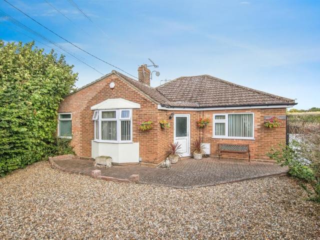Bungalow for sale in Bedingfield, Suffolk