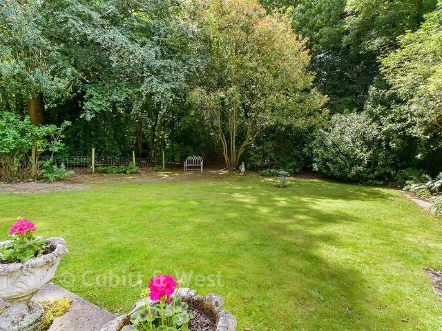 Bungalow for sale in The Butts, Kent