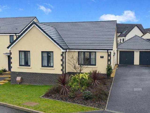 Bungalow for sale in Brandis Corner, Devon