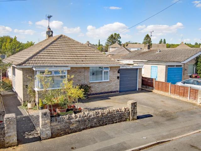 Bungalow for sale in Stanion