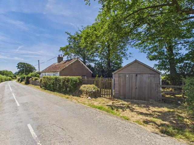 Bungalow for sale in Brandis Corner, Devon
