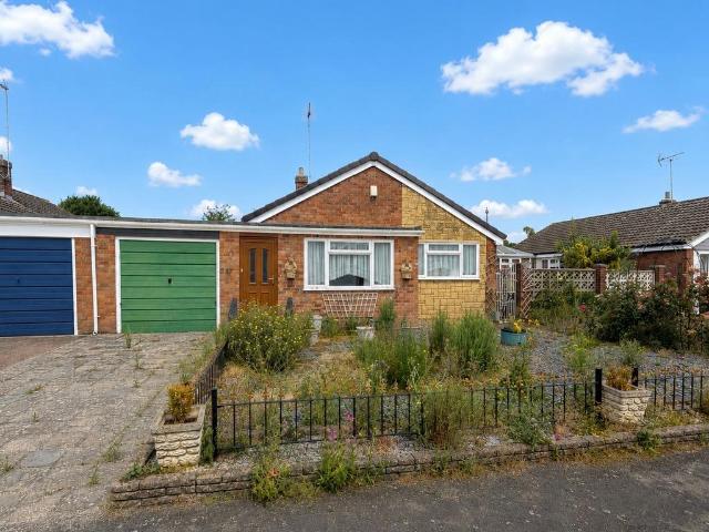 Bungalow for sale in Huntingdon, Cambridgeshire