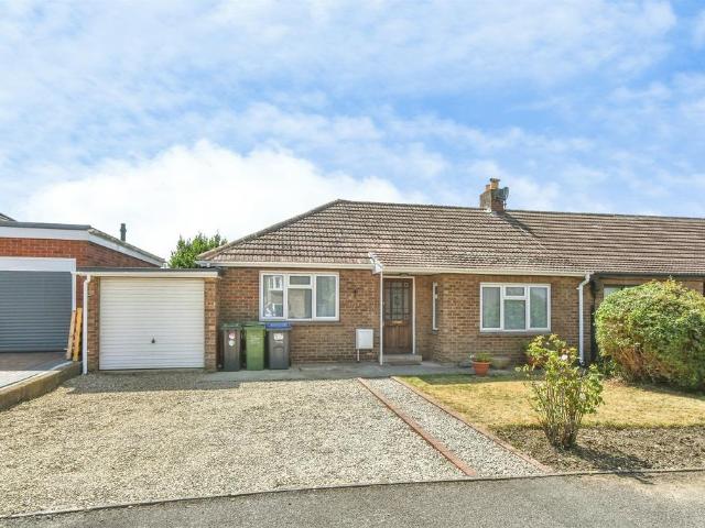 Bungalow for sale in Calne