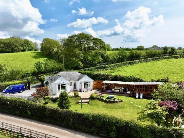 Bungalow for sale in Weir Quay, Devon