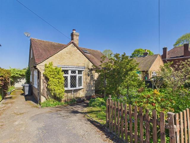 Bungalow for sale in Barton, Leicestershire