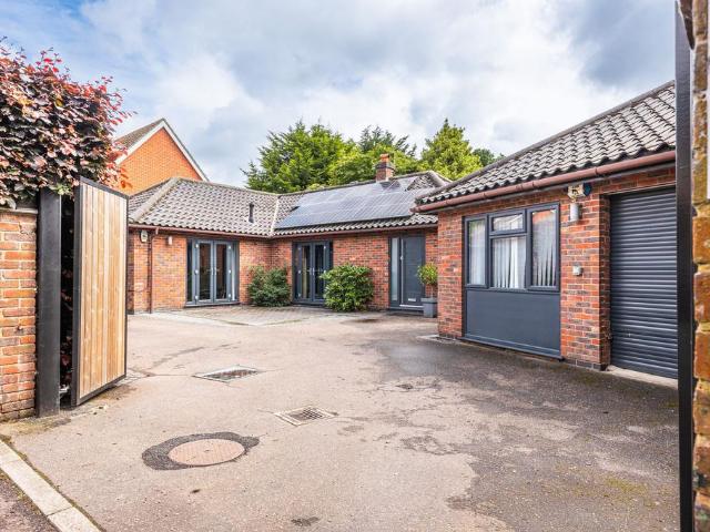 Bungalow for sale in Earlham Rise, East Bank