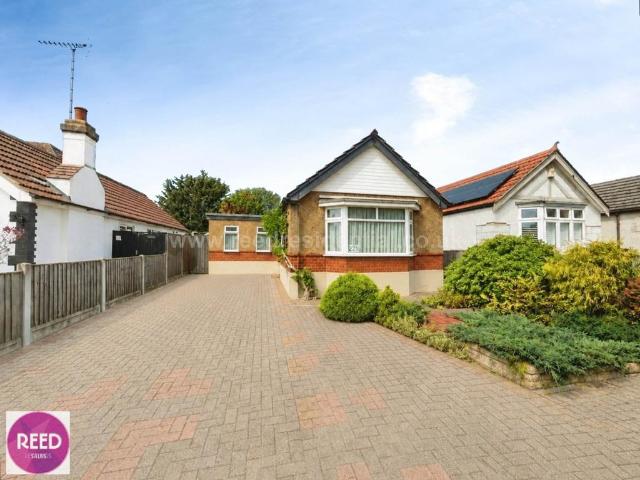 Bungalow for sale in Alton Barnes, Essex