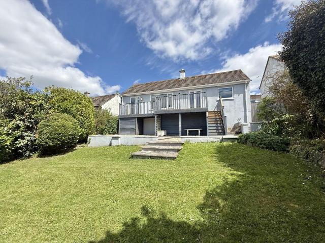 Bungalow for sale in Strode, Devon