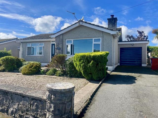 Bungalow for sale in Llanfair-Mathafarn-Eithaf, Benllech
