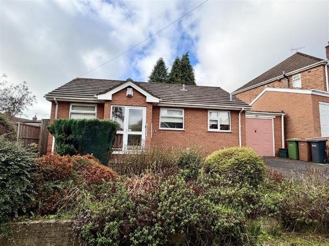 Bungalow for sale in Haslucks Green, Solihull