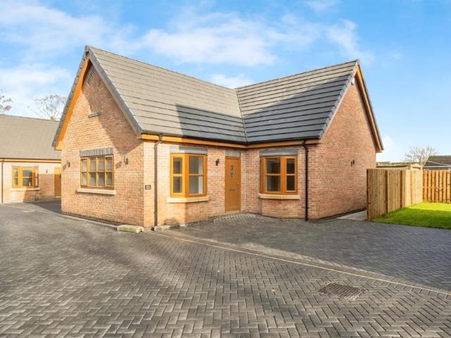 Bungalow for sale in Broughton, North Lincolnshire