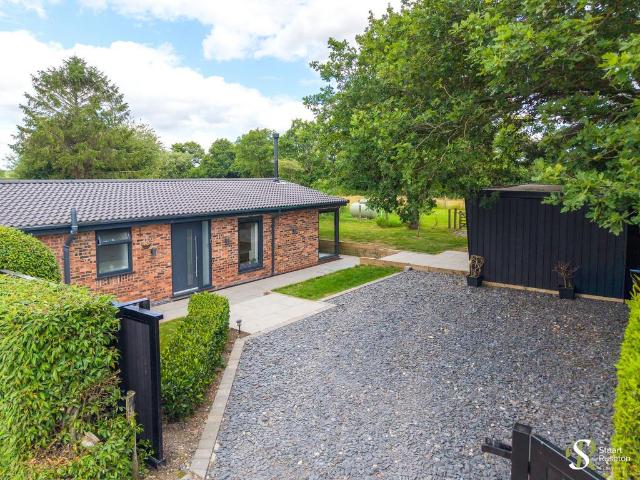 Bungalow for sale in Pickmere