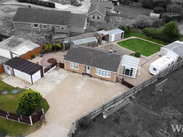 Bungalow for sale in Irby in the Marsh, East Lindsey