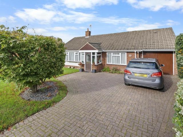 Bungalow for sale in Bromsgrove, Worcestershire
