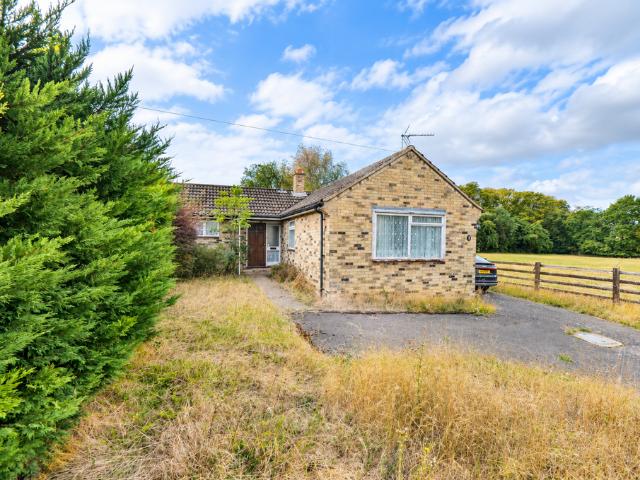Bungalow for sale in Arrington, Cambridgeshire