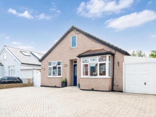 Bungalow for sale in London Borough of Merton, Greater London