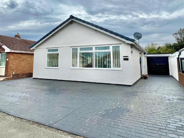 Bungalow for sale in Porthcawl, Nottage