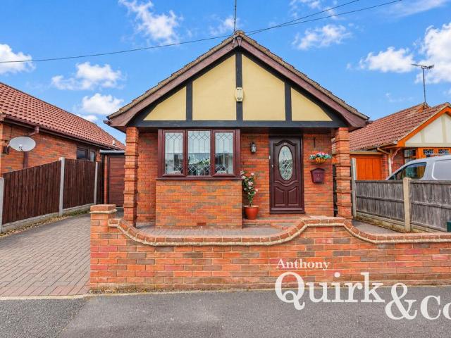 Bungalow for sale in Canvey Island