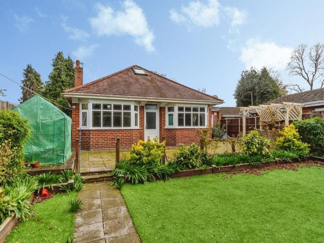 Bungalow for sale in Catherine Cross, Darlaston