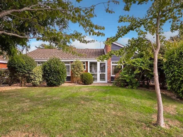 Bungalow for sale in Rustington, Arun